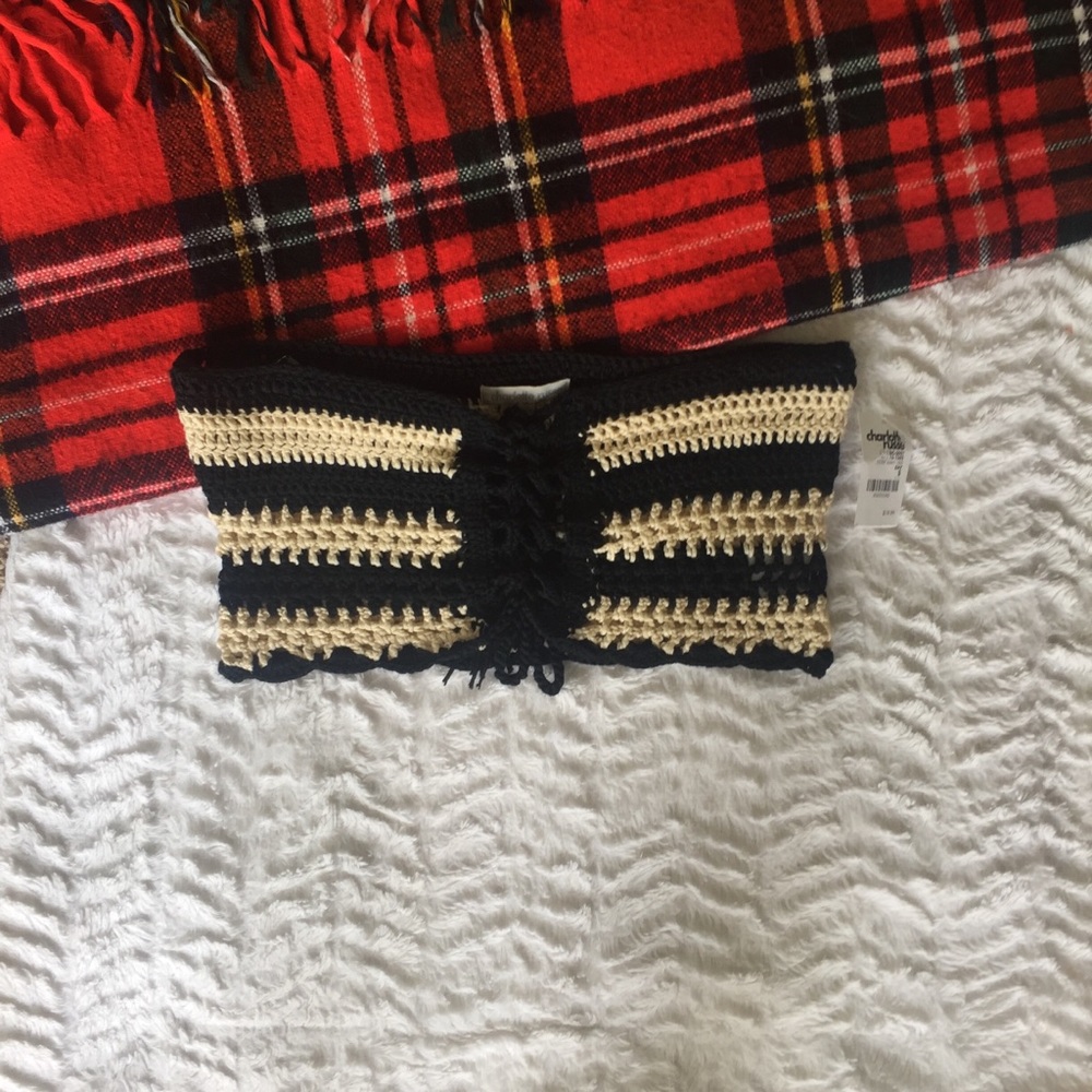 New‼️ ⭐️4 for $30 ⭐️Black and cream Crochet bra